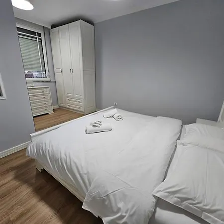 With Balcony 1 Apartment *