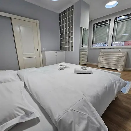 Apartment With Balcony 1 *